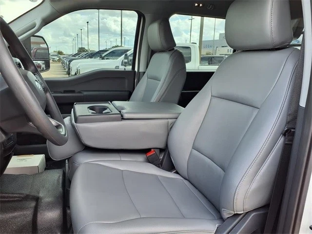 2025 Ford Super Duty 5th Gen - Image 3 of 10