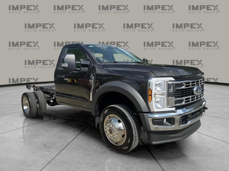 2025 Ford Super Duty 5th Gen - Image 2 of 12