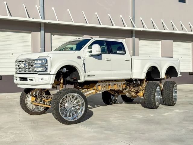 2025 Ford Super Duty 5th Gen - Image 3 of 21