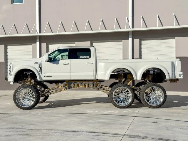 2025 Ford Super Duty 5th Gen - Image 4 of 21