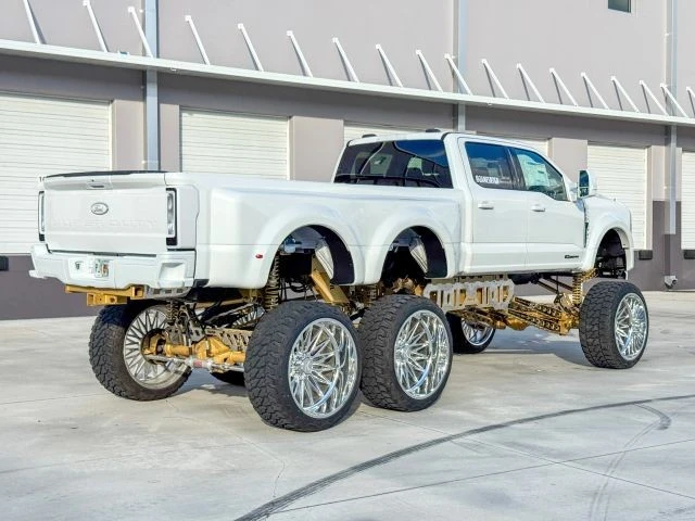 2025 Ford Super Duty 5th Gen - Image 7 of 21