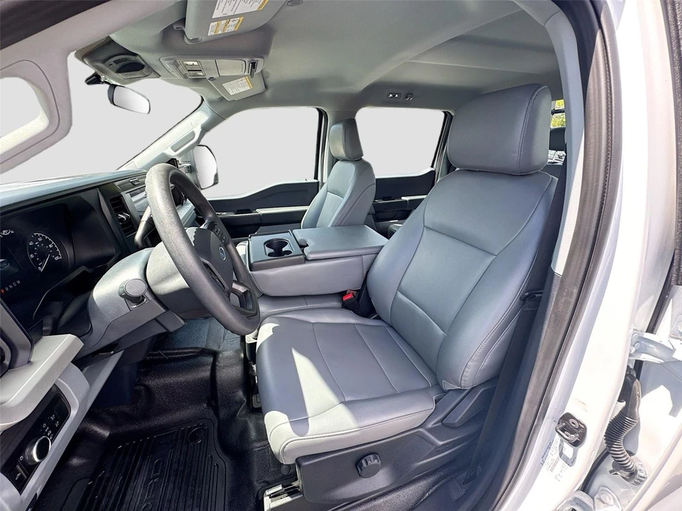 2025 Ford Super Duty 5th Gen - Image 2 of 31
