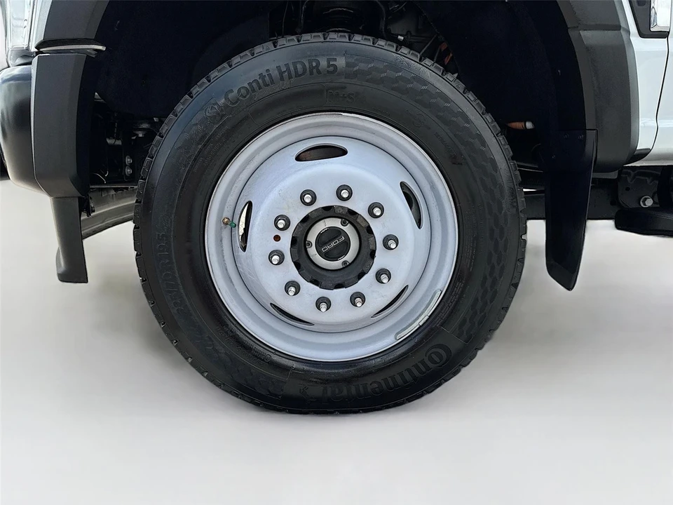 2025 Ford Super Duty 5th Gen - Image 28 of 31