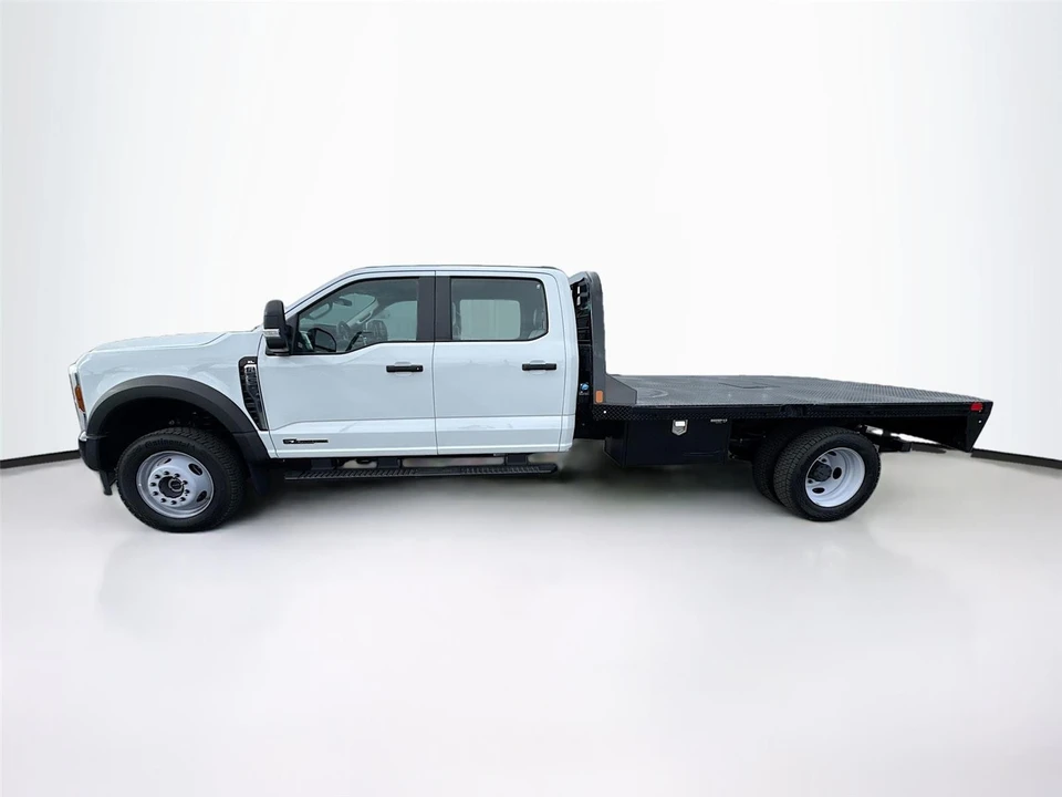 2025 Ford Super Duty 5th Gen - Image 2 of 16