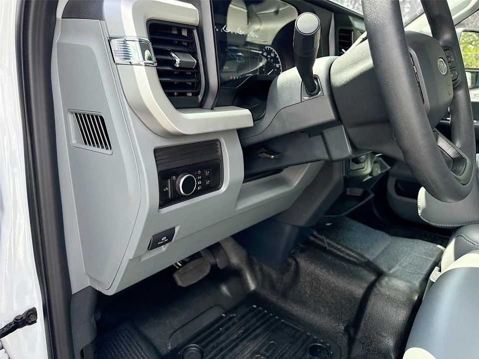 2025 Ford Super Duty 5th Gen - Image 7 of 31