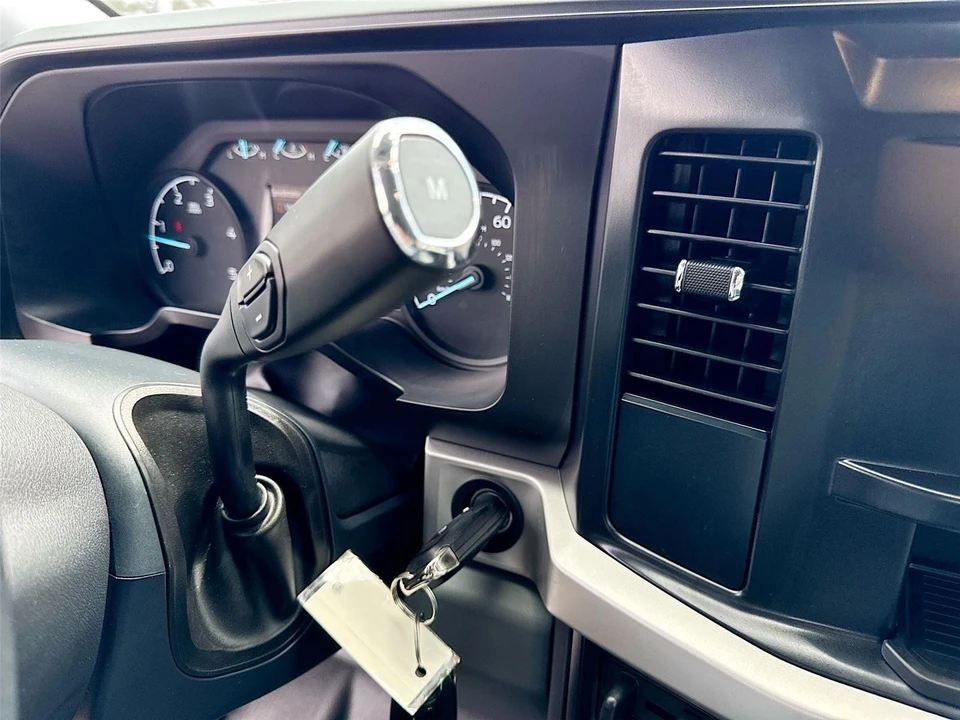 2025 Ford Super Duty 5th Gen - Image 12 of 31