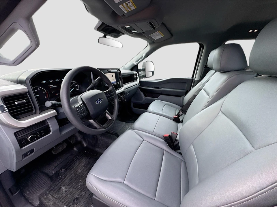 2025 Ford Super Duty 5th Gen - Image 12 of 16