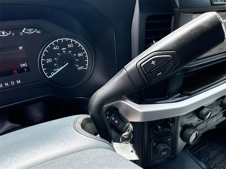 2025 Ford Super Duty 5th Gen - Image 6 of 31