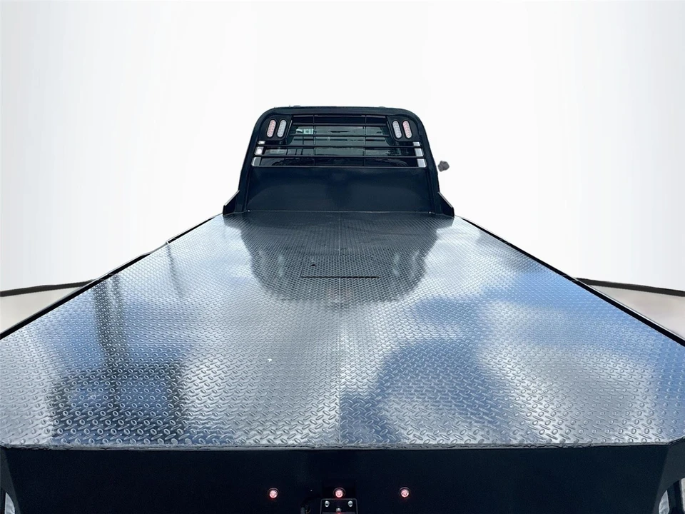 2025 Ford Super Duty 5th Gen - Image 16 of 31
