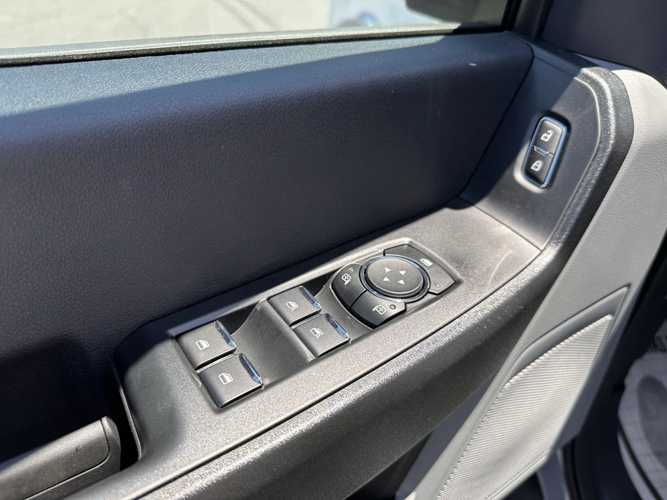 2025 Ford Super Duty 5th Gen - Image 15 of 21