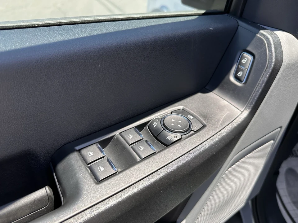 2025 Ford Super Duty 5th Gen - Image 15 of 21