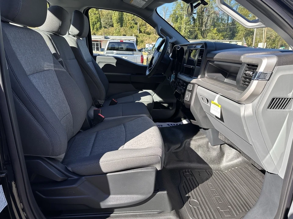 2025 Ford Super Duty 5th Gen - Image 10 of 12