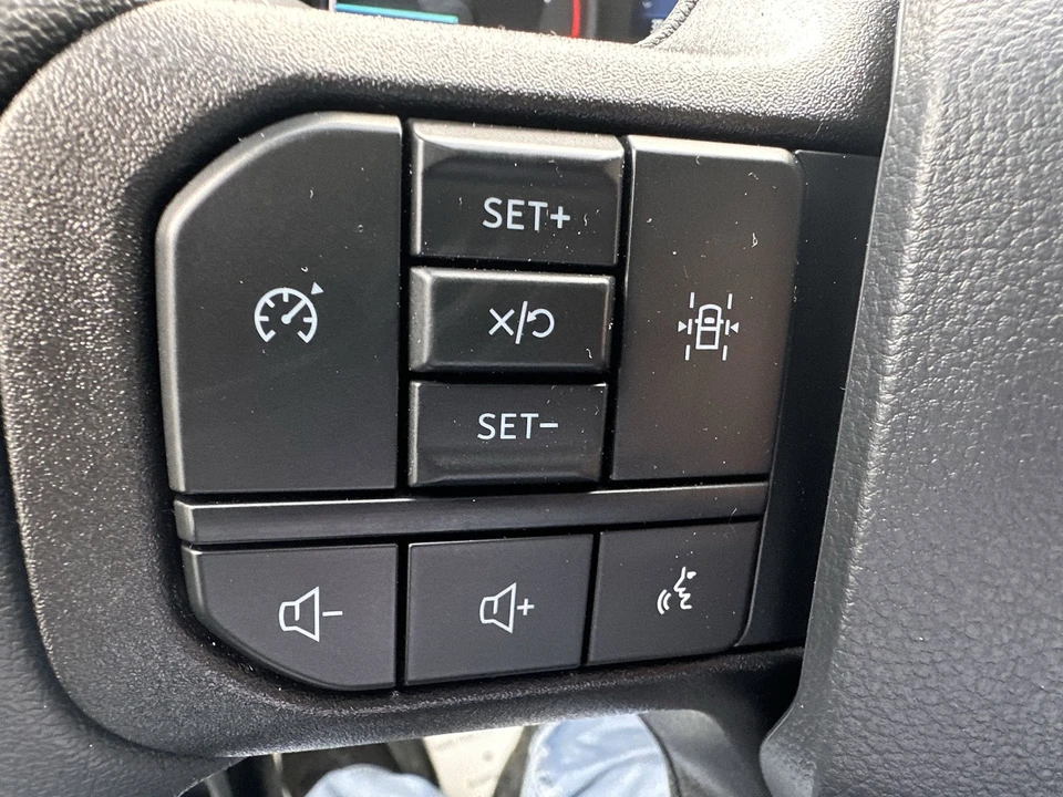 2025 Ford Super Duty 5th Gen - Image 15 of 21