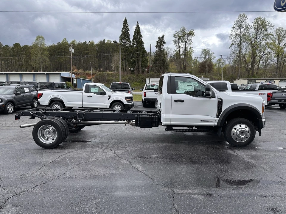 2025 Ford Super Duty 5th Gen - Image 5 of 21