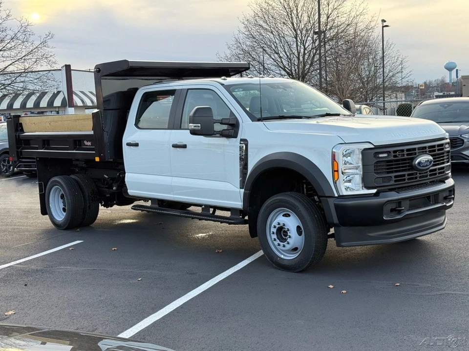 2025 Ford Super Duty 5th Gen - Image 9 of 12