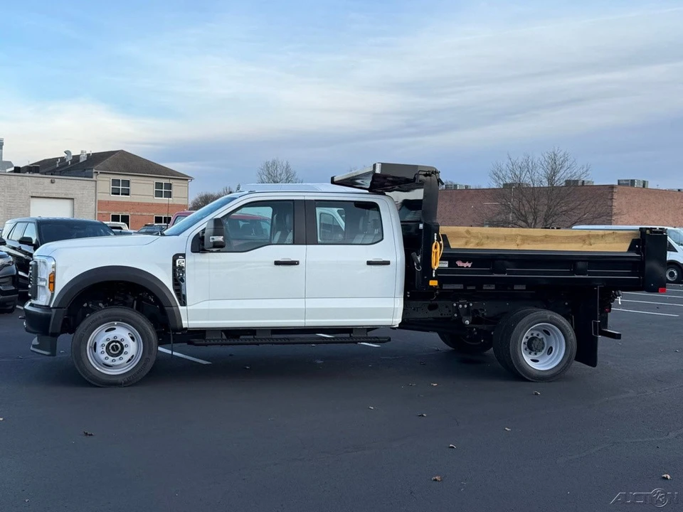 2025 Ford Super Duty 5th Gen - Image 2 of 12