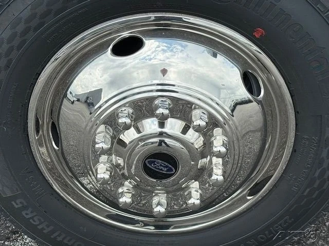 2025 Ford Super Duty 5th Gen - Image 11 of 21