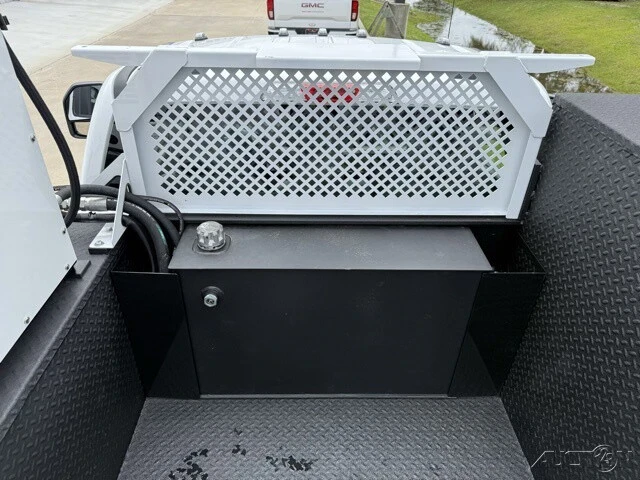 2025 Ford Super Duty 5th Gen - Image 7 of 12