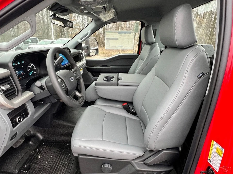 2025 Ford Super Duty 5th Gen - Image 15 of 21