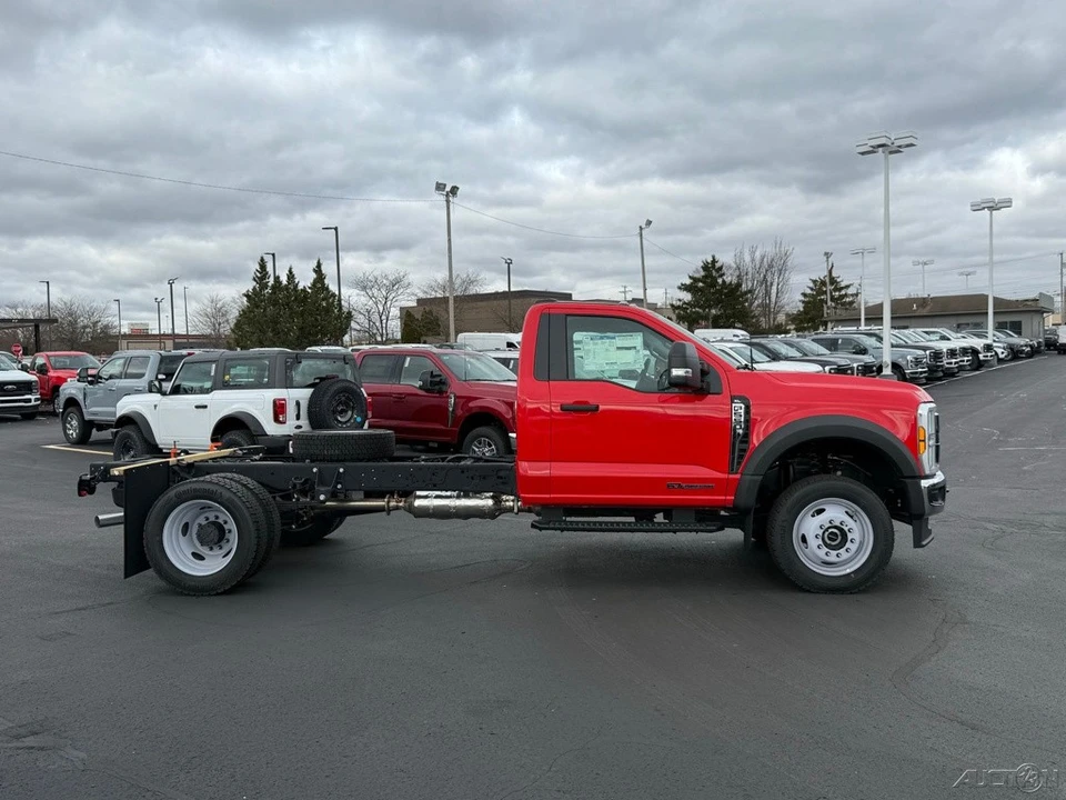 2025 Ford Super Duty 5th Gen - Image 7 of 12