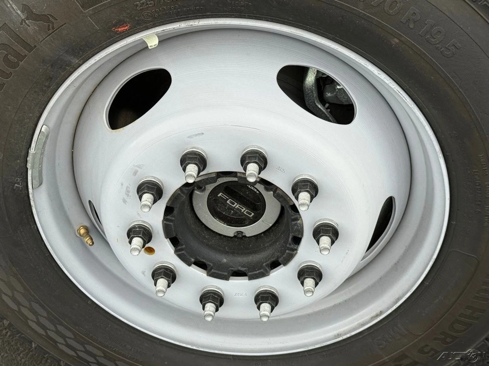 2025 Ford Super Duty 5th Gen - Image 13 of 21