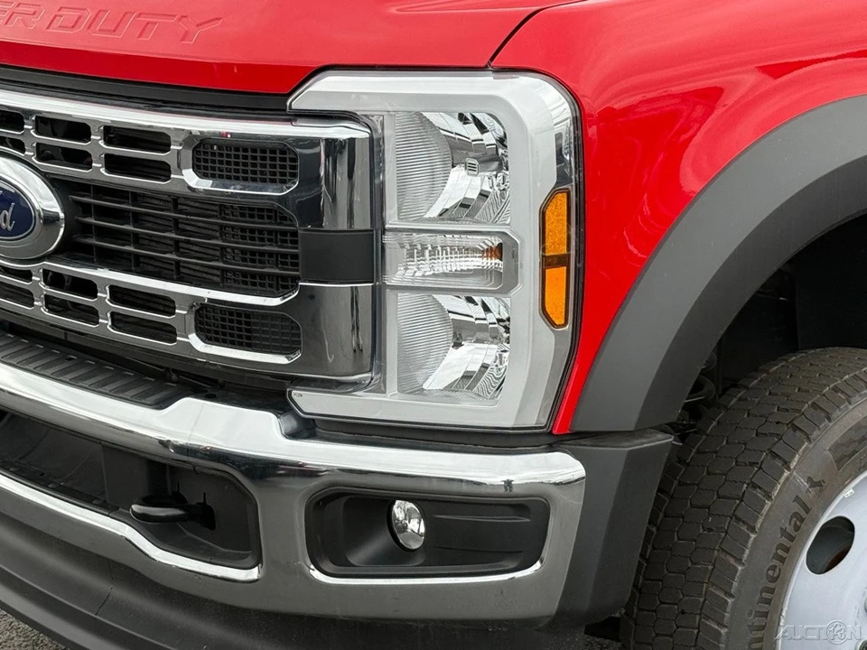 2025 Ford Super Duty 5th Gen - Image 11 of 12