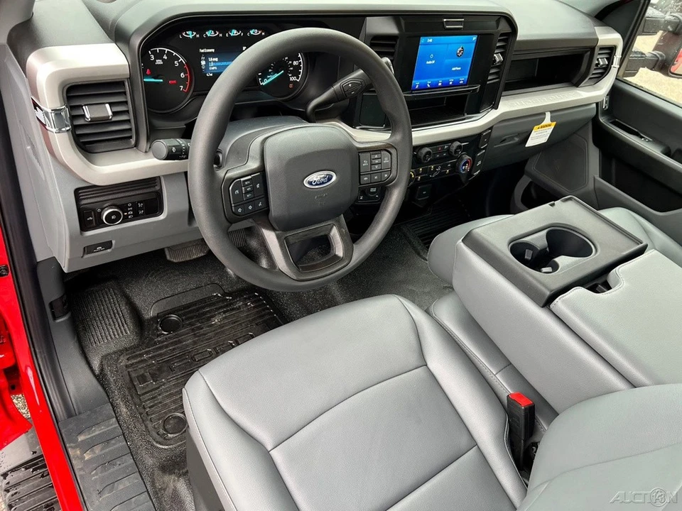 2025 Ford Super Duty 5th Gen - Image 14 of 21