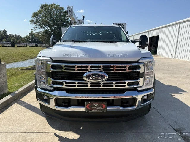 2025 Ford Super Duty 5th Gen - Image 2 of 12