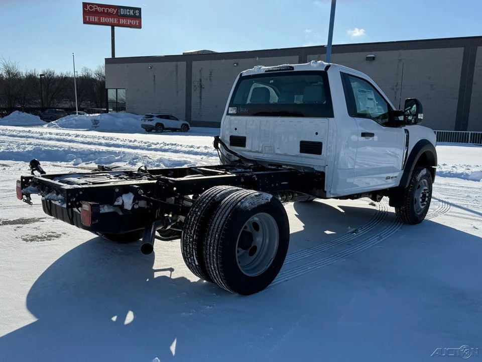 2025 Ford Super Duty 5th Gen - Image 6 of 12