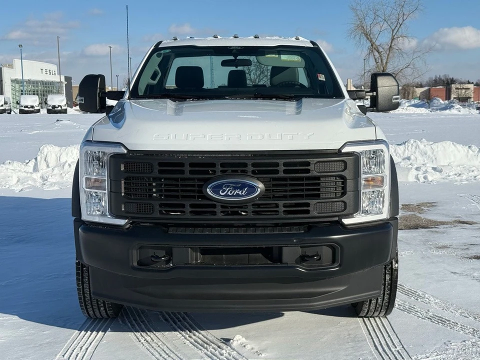 2025 Ford Super Duty 5th Gen - Image 10 of 12