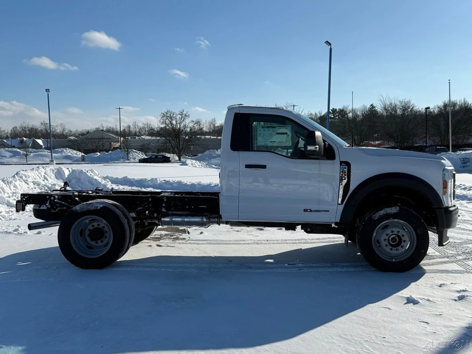 2025 Ford Super Duty 5th Gen - Image 7 of 12