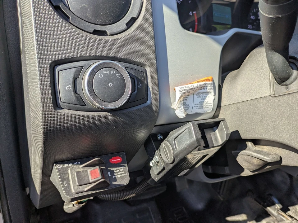 2025 Ford F-Series - Image 17 of 31