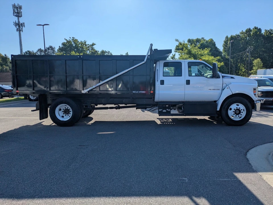 2025 Ford F-Series - Image 2 of 31