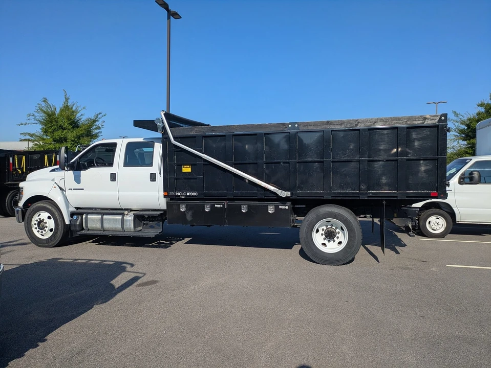 2025 Ford F-Series - Image 5 of 31