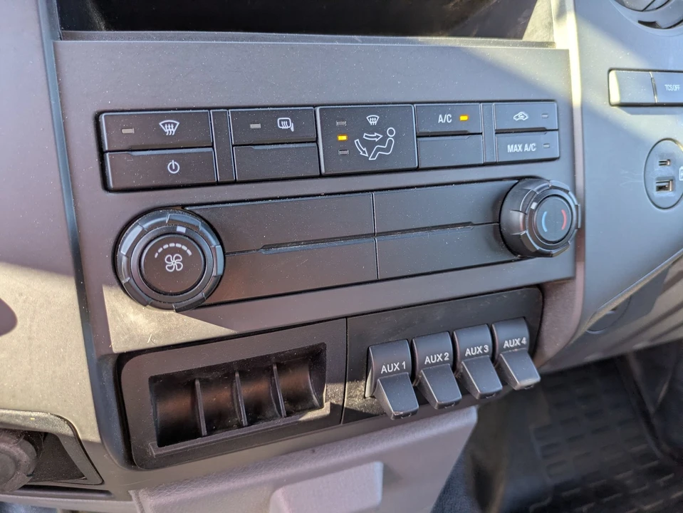 2025 Ford F-Series - Image 24 of 31