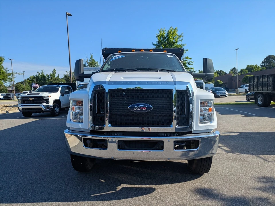 2025 Ford F-Series - Image 7 of 31