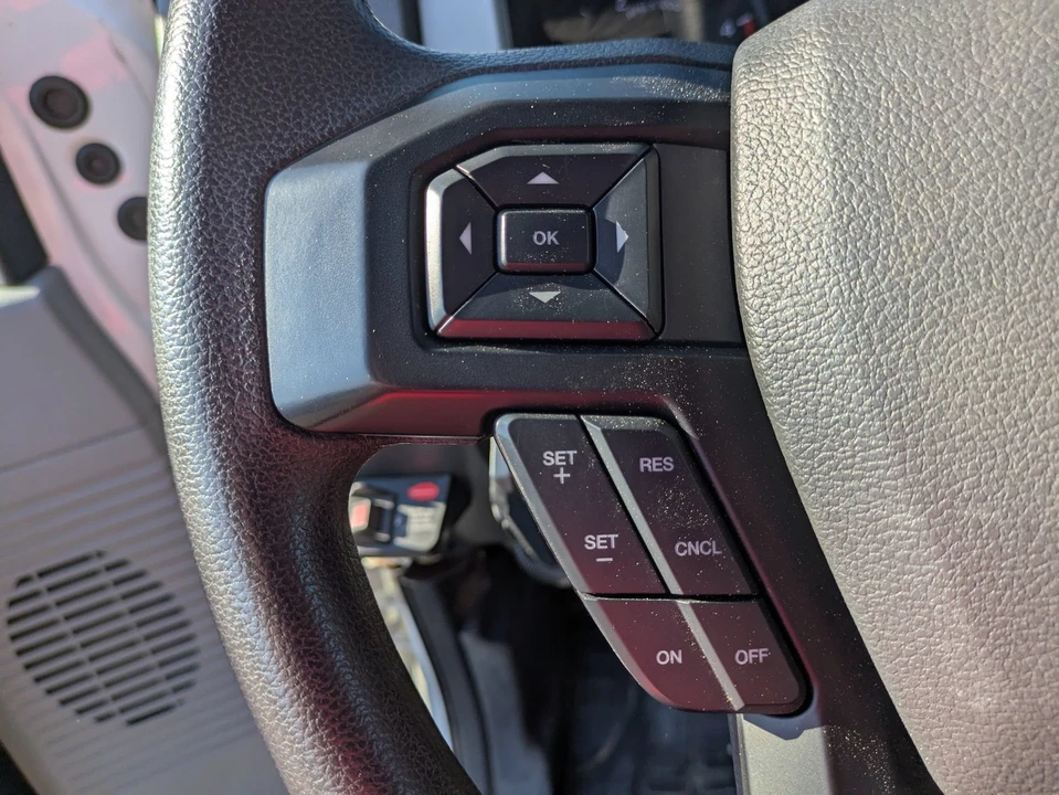 2025 Ford F-Series - Image 18 of 31