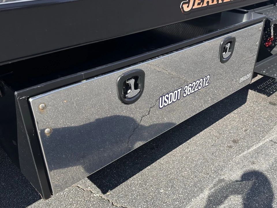 2025 Ford F-Series - Image 9 of 30