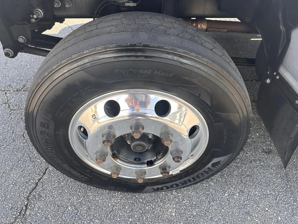 2025 Ford F-Series - Image 28 of 30