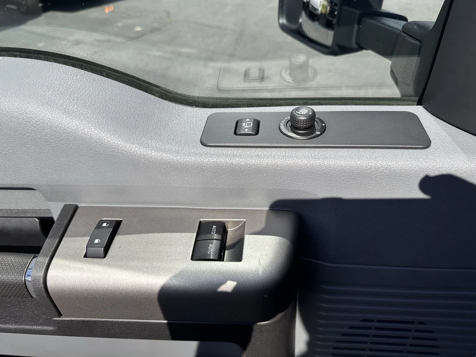 2025 Ford F-Series - Image 18 of 30