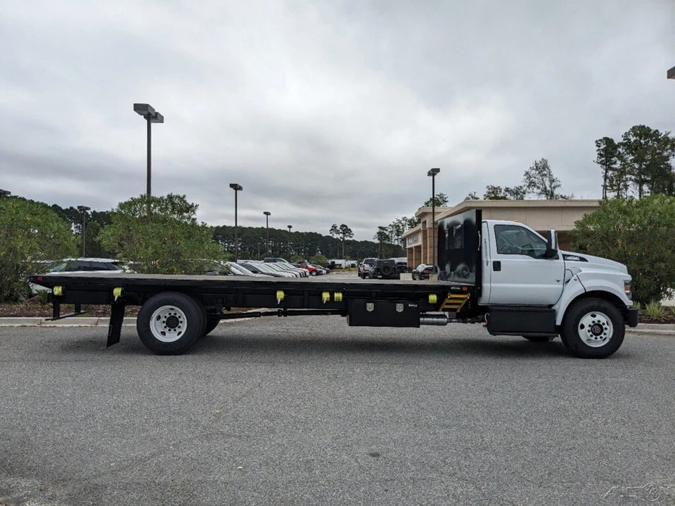 2025 Ford Super Duty 5th Gen - Image 3 of 21