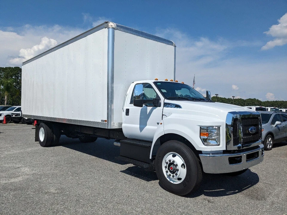 2025 Ford Super Duty 5th Gen - Image 2 of 21