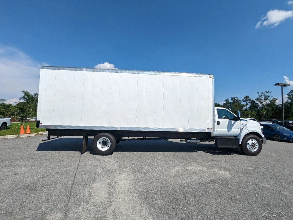 2025 Ford Super Duty 5th Gen - Image 3 of 21