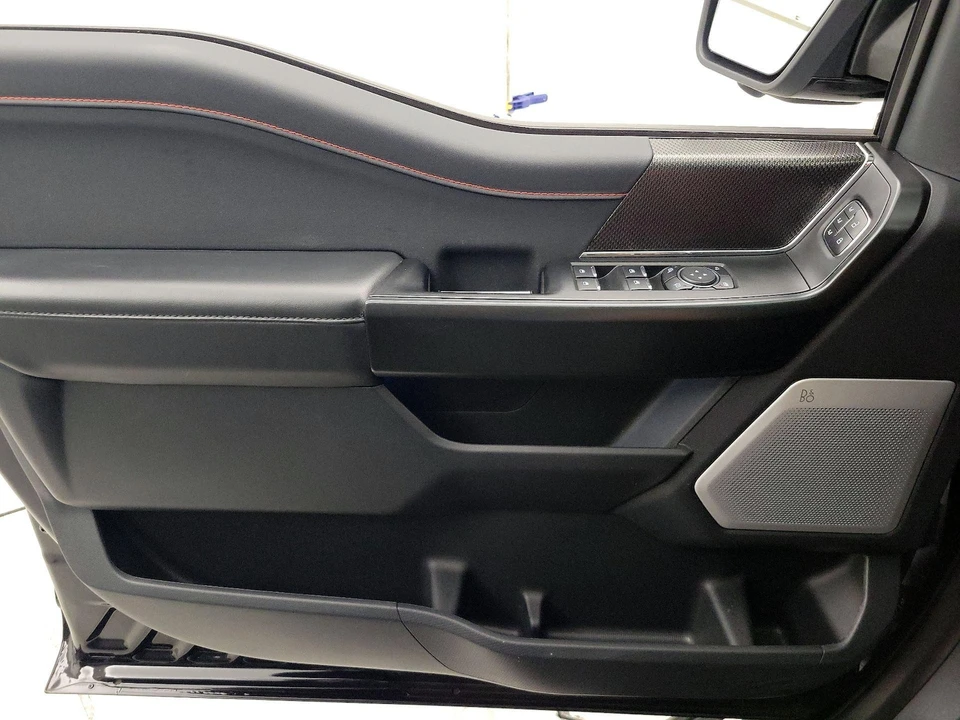 2025 Ford F-150 Raptor 14th Gen - Image 13 of 28