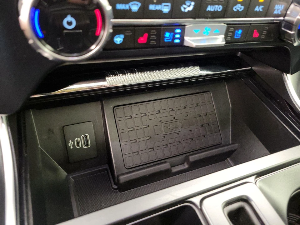 2025 Ford F-150 Raptor 14th Gen - Image 20 of 28