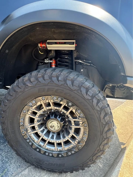 2025 Ford Super Duty 5th Gen - Image 9 of 15