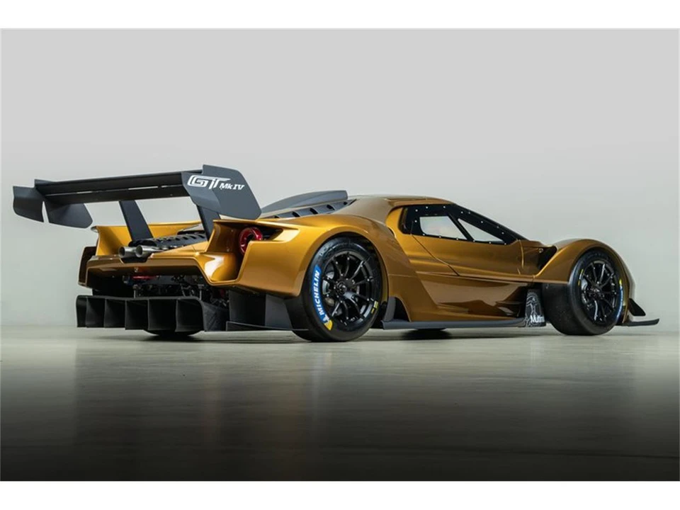 2025 Ford GT - Image 3 of 31