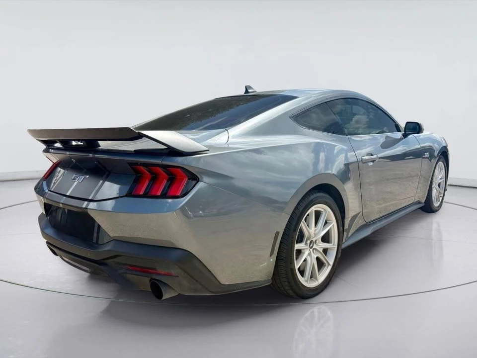 2025 Ford GT - Image 5 of 15