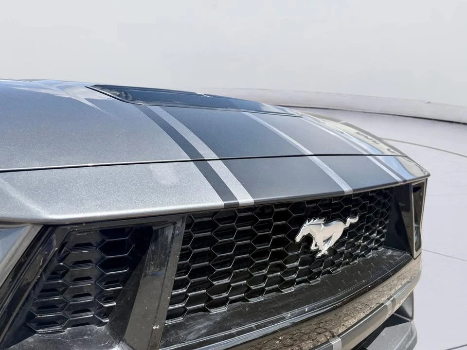 2025 Ford GT - Image 10 of 15