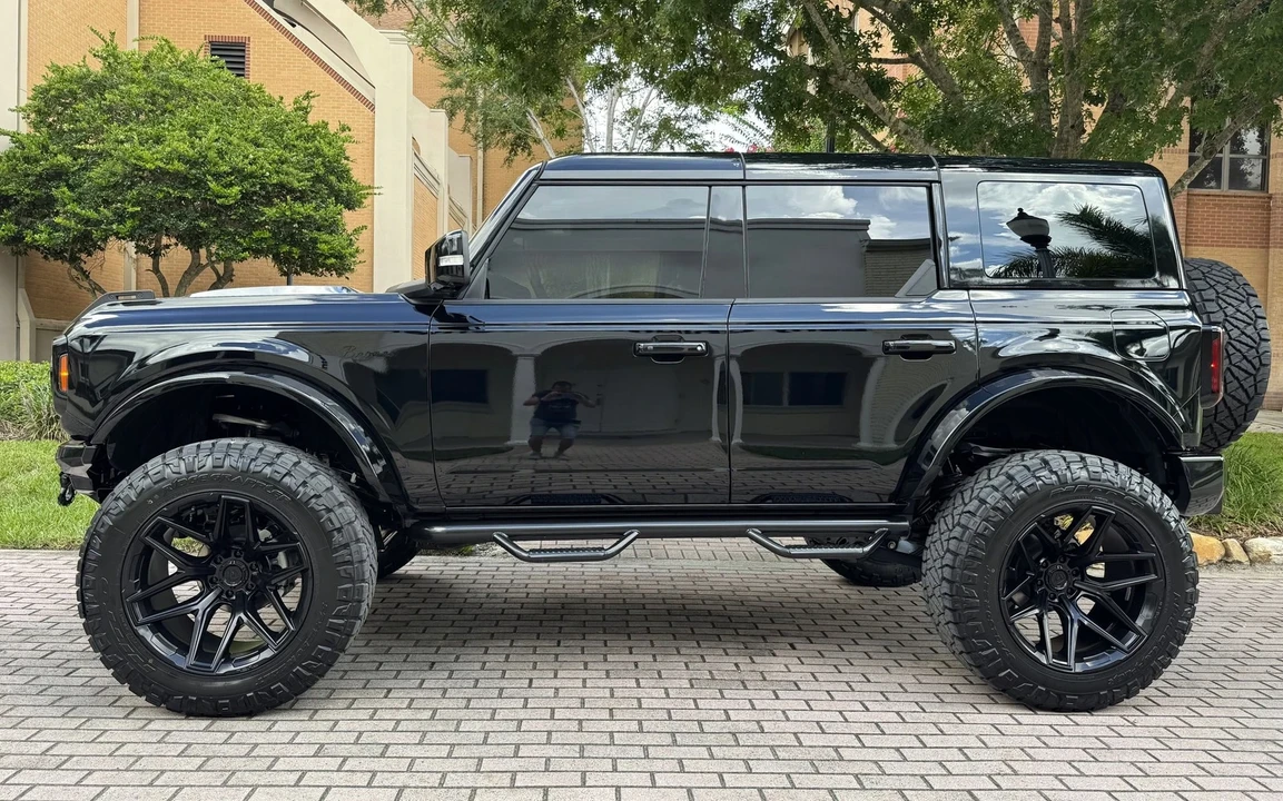 2025 Ford Bronco 6th Gen - Image 3 of 21